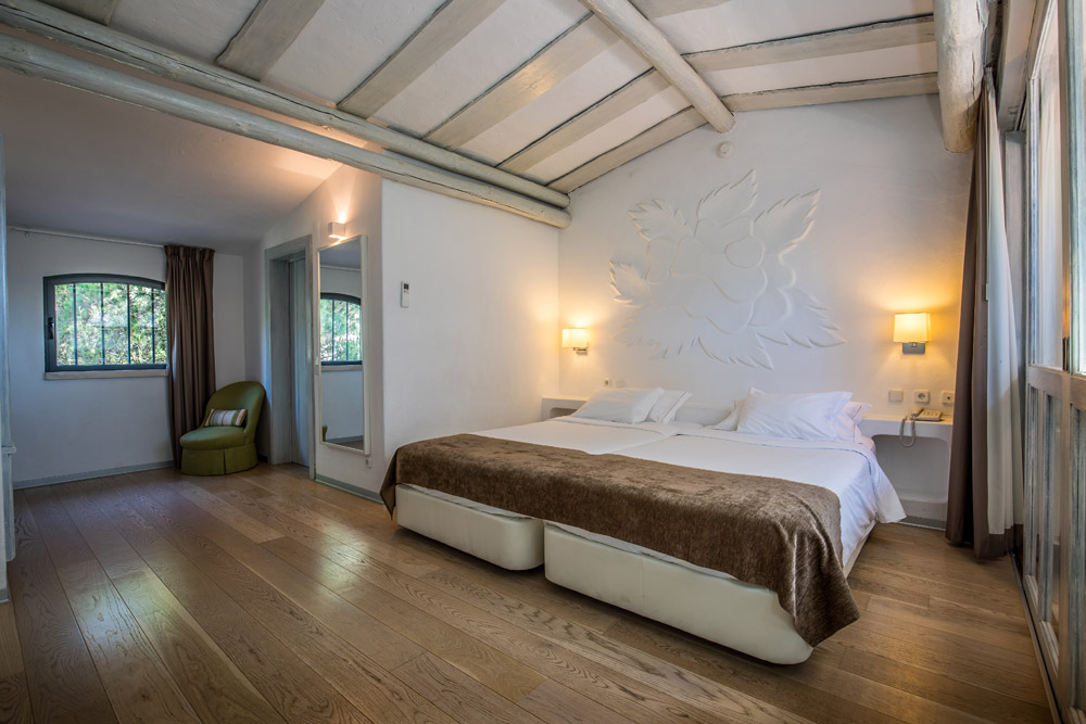 Golf-expedition-golfreizen-golfresort-Hotel-Quinta-de-Marinha-Resort-appartement-bedroom-bed-3