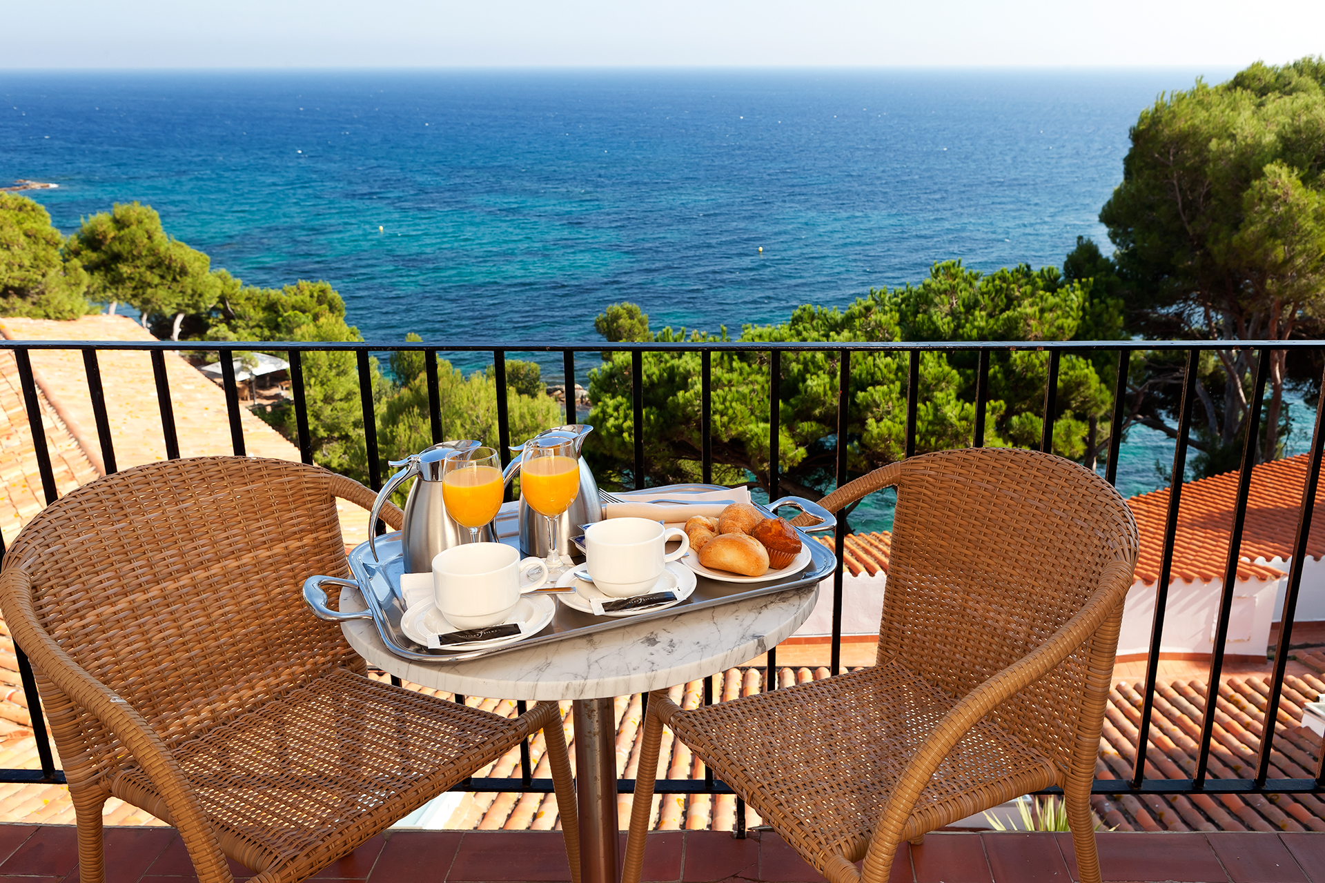 Golf-expedition-golfreizen-golfresort-Spanje-Regio-Ginora-silken-park-hotel-san-jorge-appartement-balcony