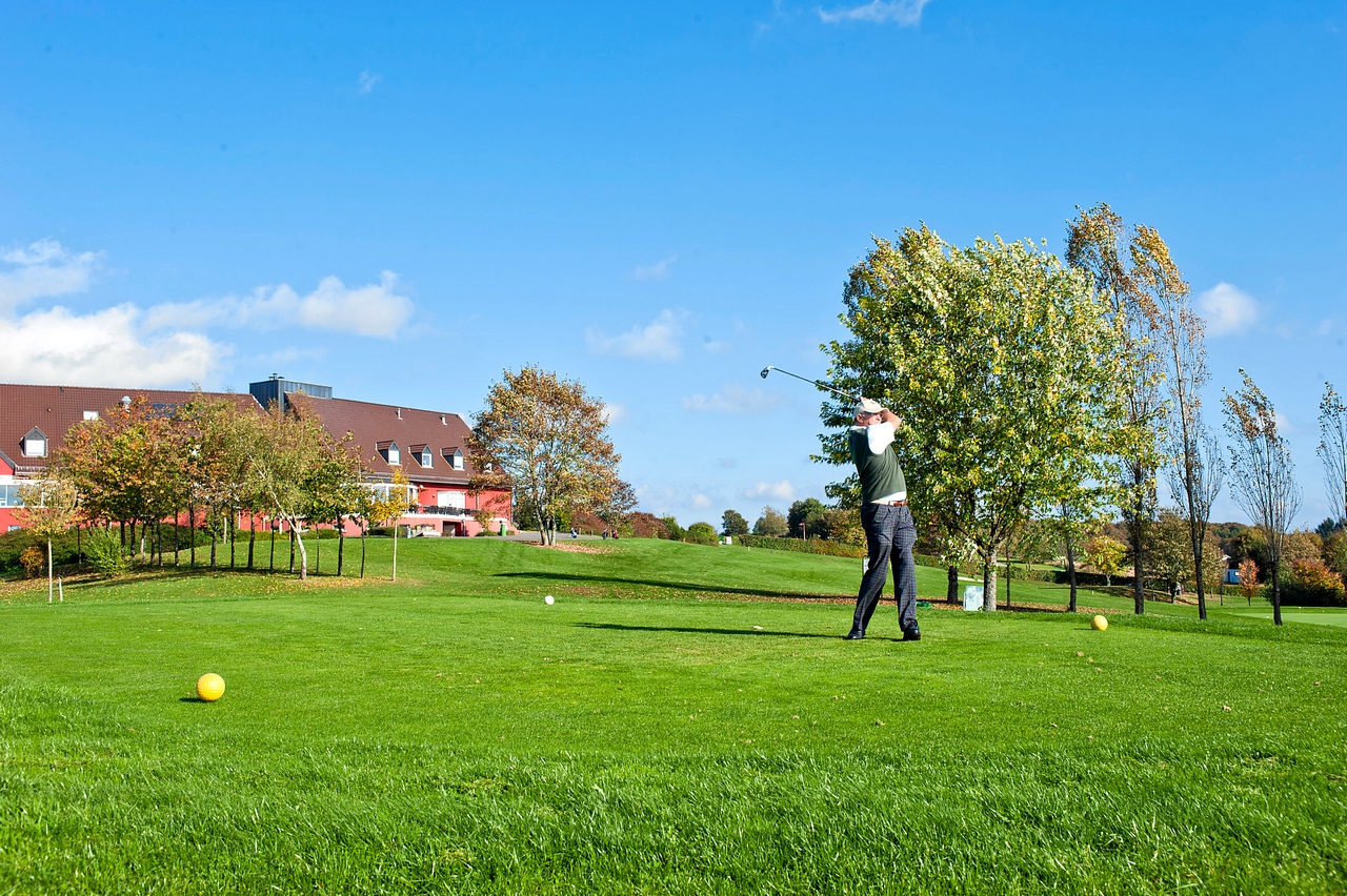 Golf-reizen-Golf-Expedition-België-Regio-Luik-Golf-&-country-hotel-Clervaux-golf-course-hole-2