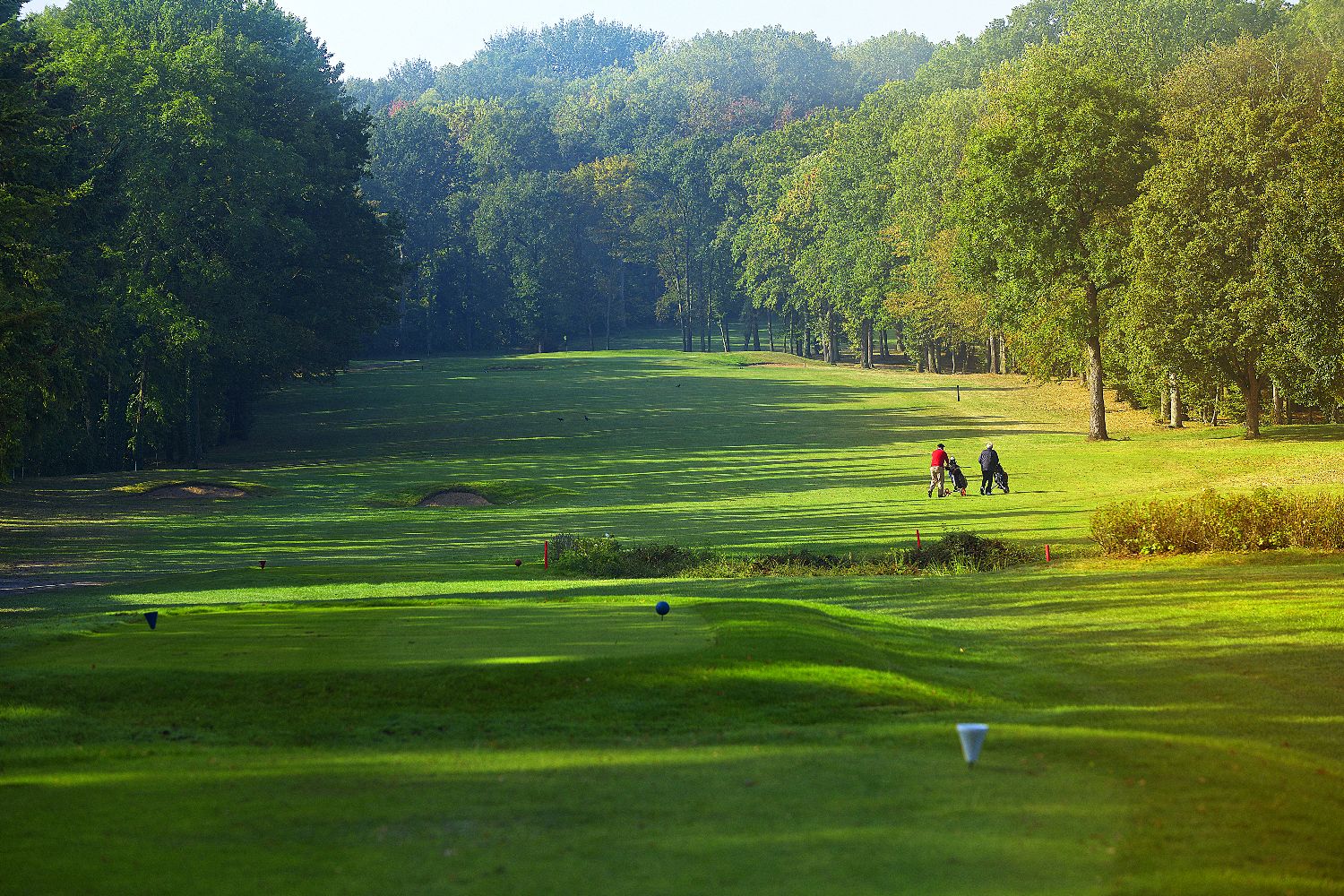 golf-expedition-golf-reizen-Frankerijk-regio- champagne-Hotel-de-la-paix-golfbaan-in-bos-zon