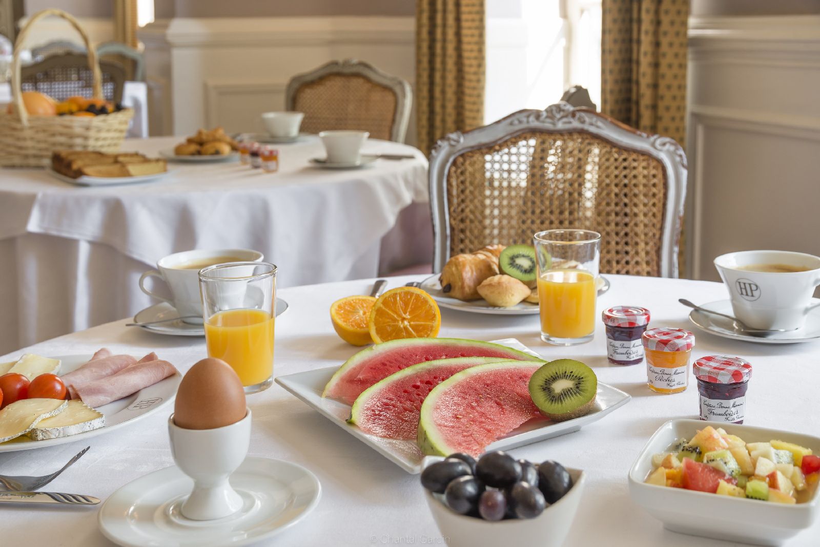 golf-expedition-golf-reizen-frankrijk-regio-bougogne-hotel-de-la-poste-ontbijt-ochtend-gezond-fruit-jam