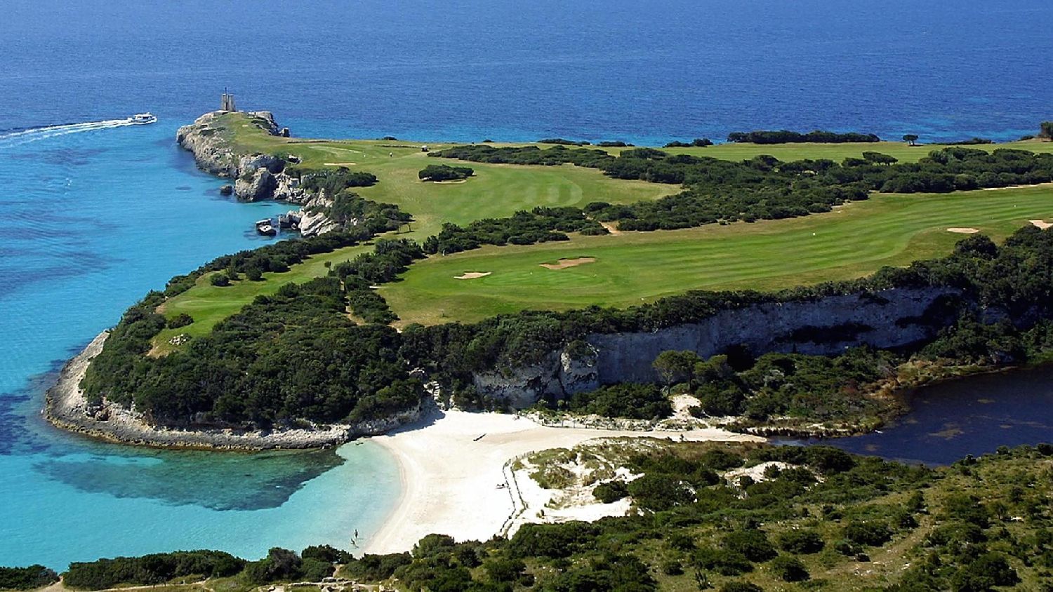 golf-expedition-golf-reizen-frankrijk-regio-corsica-hotel-en-spa-des-pecheurs-zee-strand-hotel-golfbaan