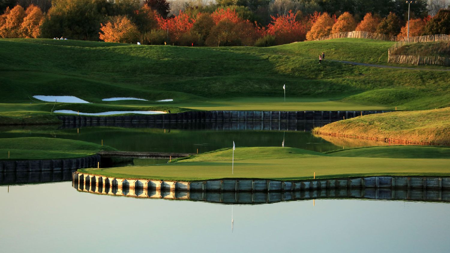 golf-expedition-golf-reizen-frankrijk-regio-parijs-trianon-palace-versailles-water-met-golfbaan.jpg