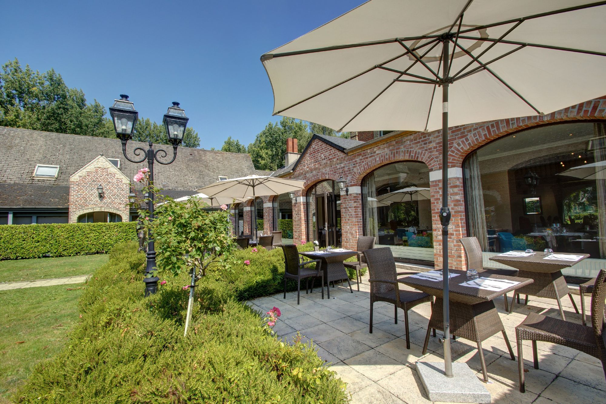 golf-expedition-golf-reizen-frankrijk-regio-pas-de-calais-chateau-tilques-villa-met-terras.jpg