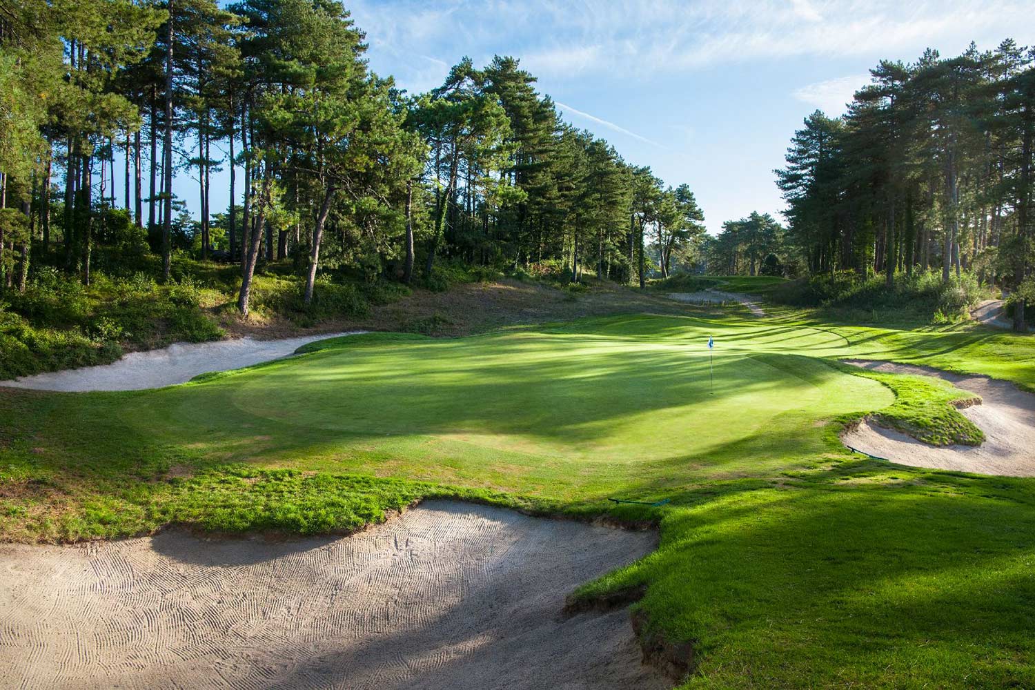 golf expedition golf reizen frankrijk regio pas de calais le manoir hotel bunker met golfbaan.jpg