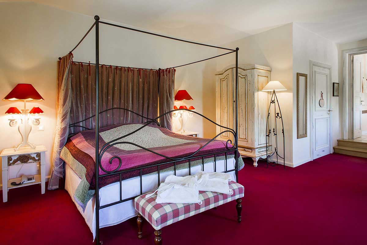 golf-expedition-golf-reizen-frankrijk-regio-provence-chateau-talaud-slaapkamer-twee-personen.jpg