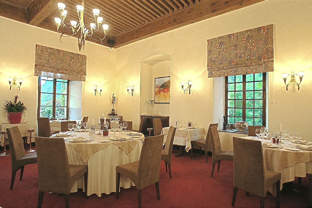 golf-expedition-golf-reizen-frankrijk-regio-rhone-alpes-abbaye-de-talloires-restaurant.jpg