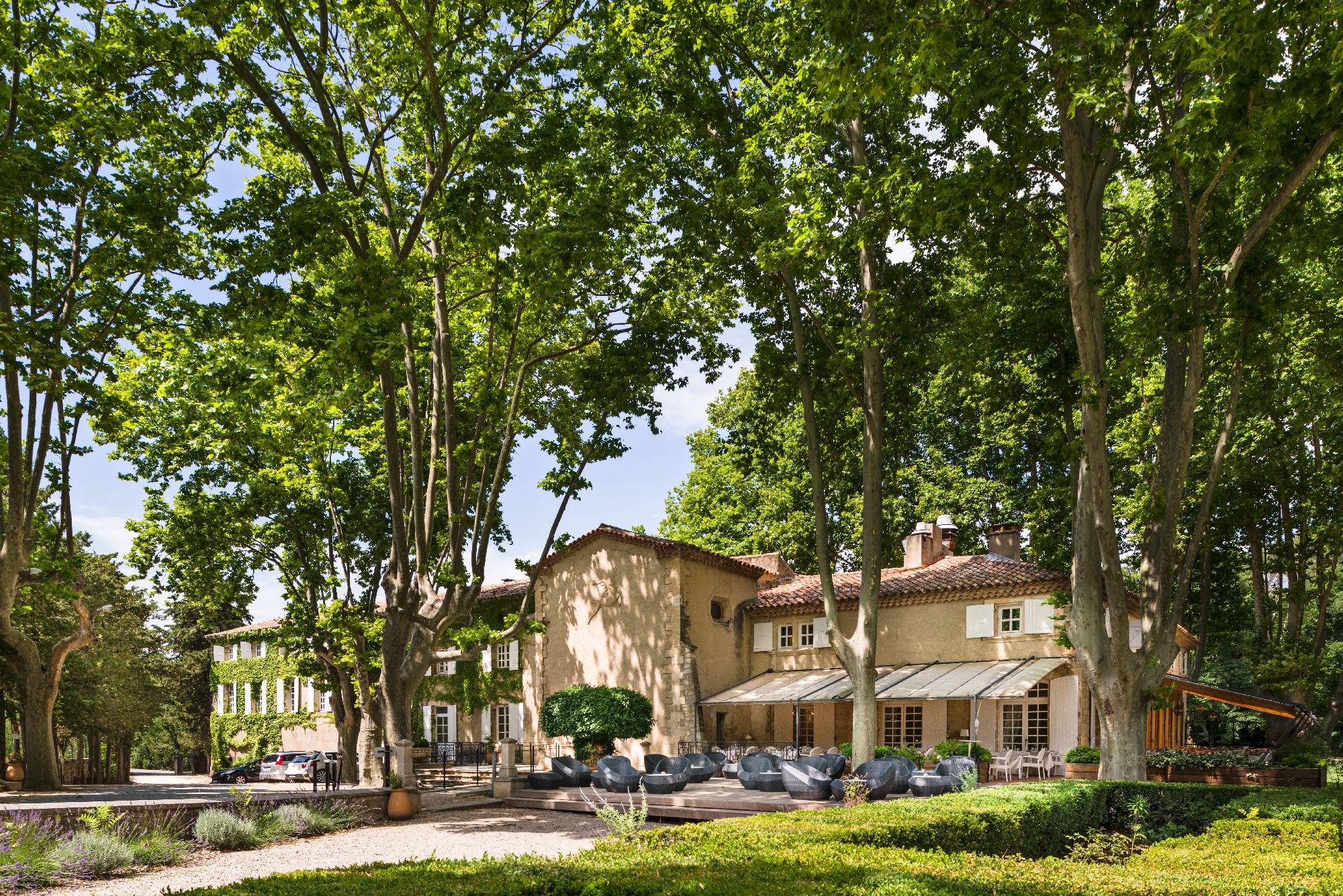 golf-expedition-golf-reizen-regio-provence-Moulin-de-vernegues-gebouw-entree-voorkant