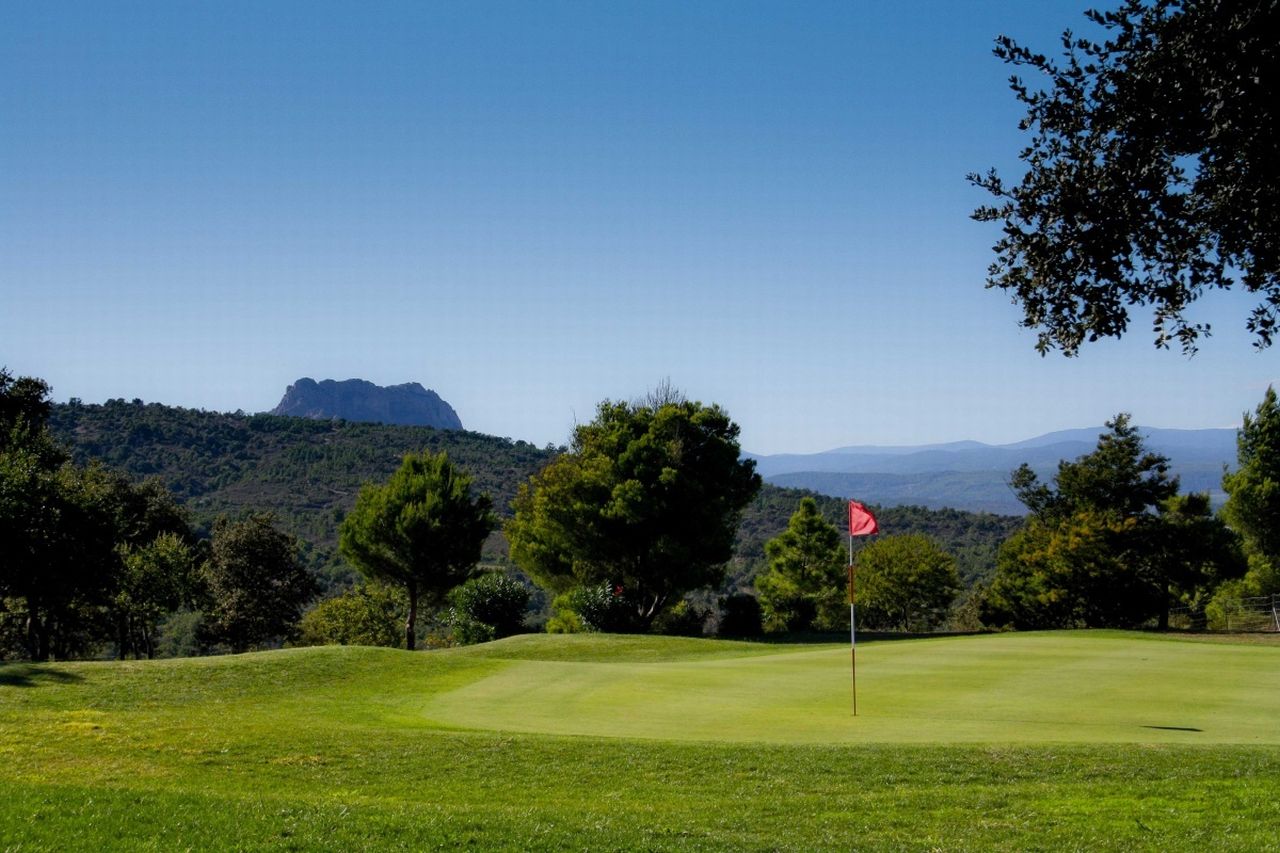 golf-expedition-golf-reizen-frank-regio-cote-d'azur-villa-la-brunhyere-golfbaan-green-bergen.jpg